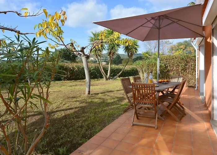 Les Bell'ombres Aparthotel 4*