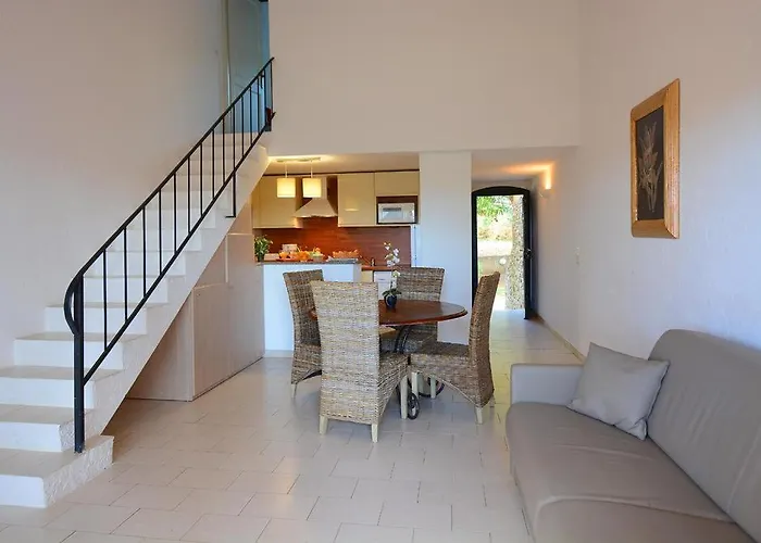 Les Bell'ombres 4* Каржез
